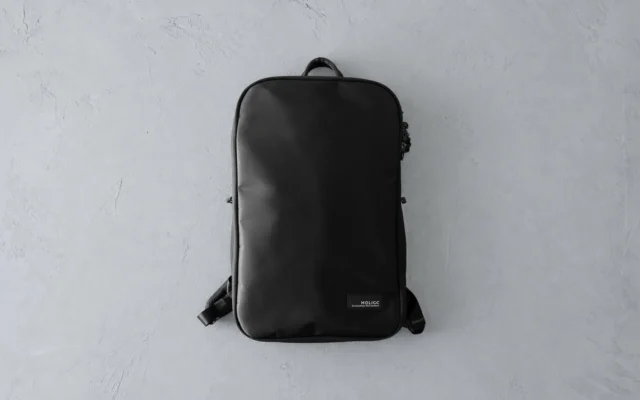 旅と仕事をシームレスに！HOLICCの究極バックパック「One」に新素材「Limova×ブラック」が登場