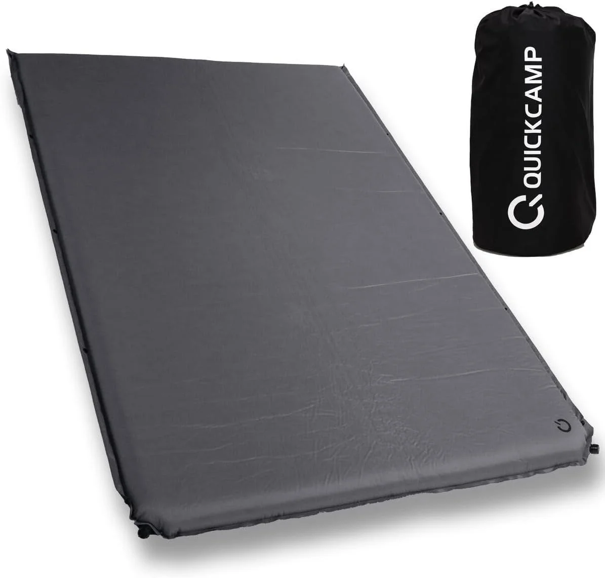 グレーのキャンプ用スリーピングパッドと、ブランドロゴ「QUICKCAMP」が入った黒い収納袋
