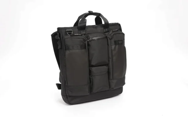 CHROMEから、フォーマルとカジュアルを両立するビジネストート「AXCEL TOTE MESSENGER」が登場