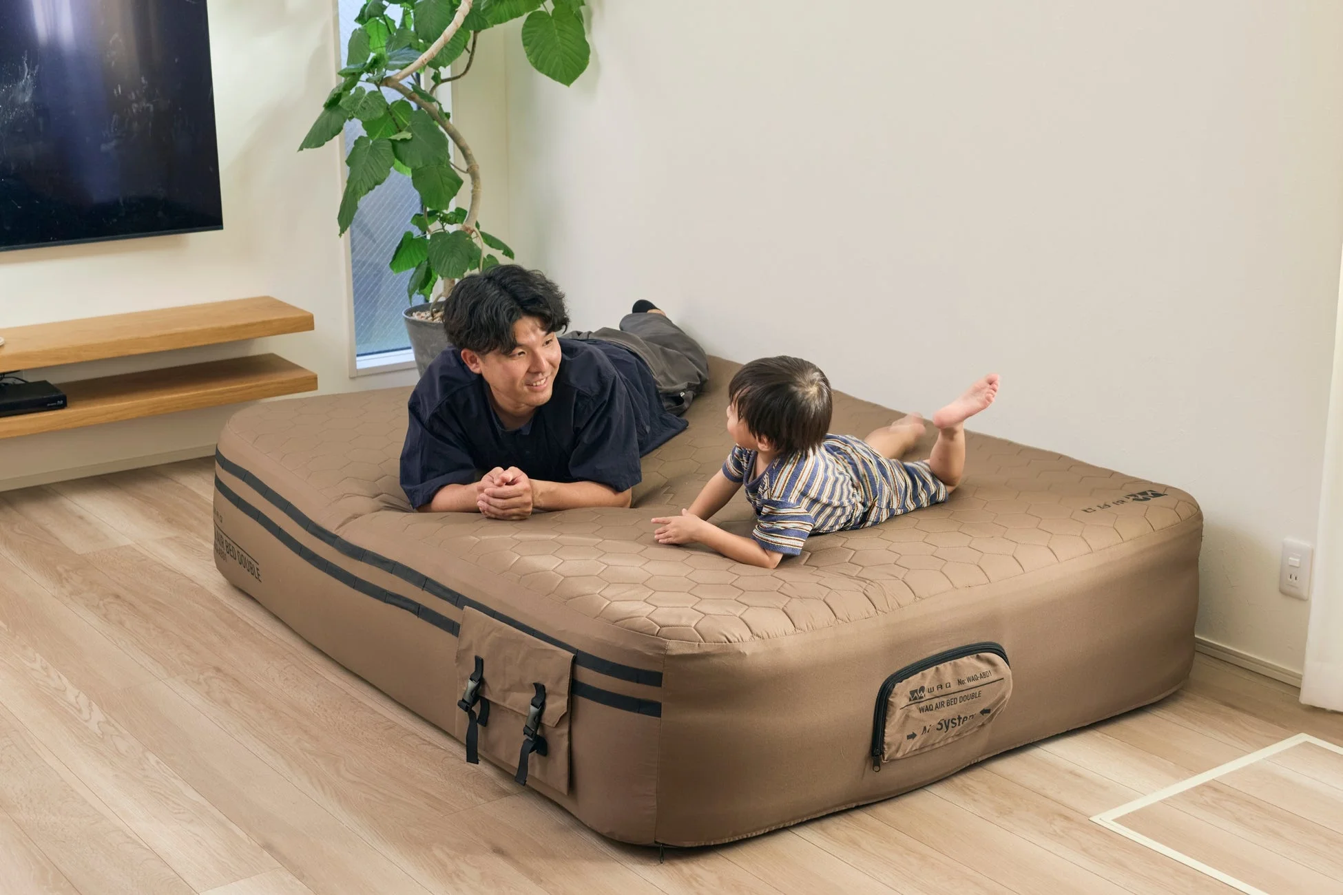 家族とAIR BED