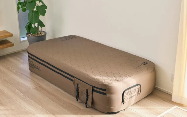 WAQのキャンプ用AIR BEDが「暮らしの中の寝床」へ進化!購入者の声から見えた多用途な活用術