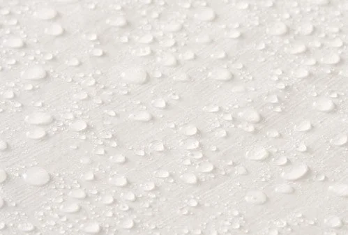水滴が付着した防水生地のイメージ