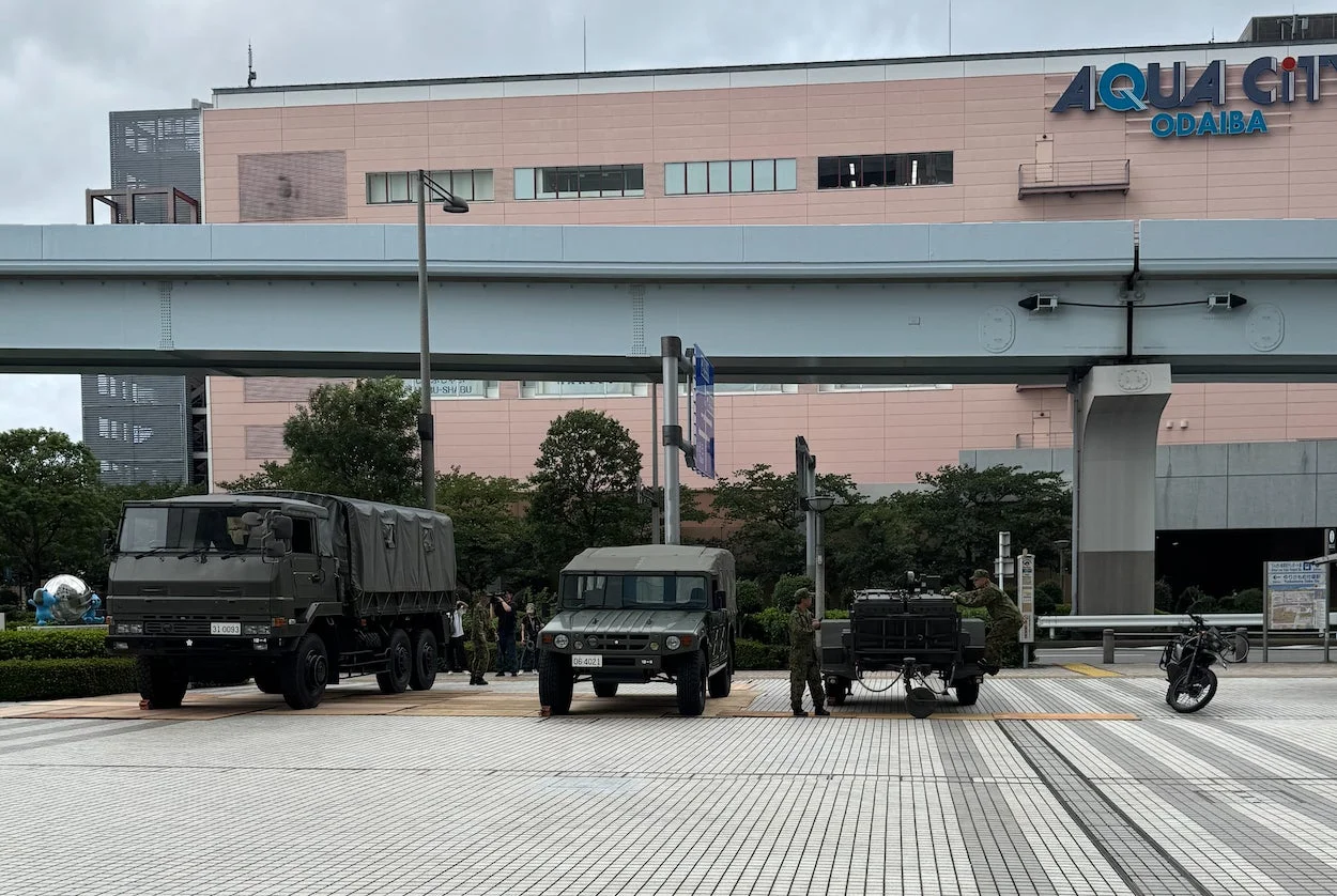 自衛隊車両の展示